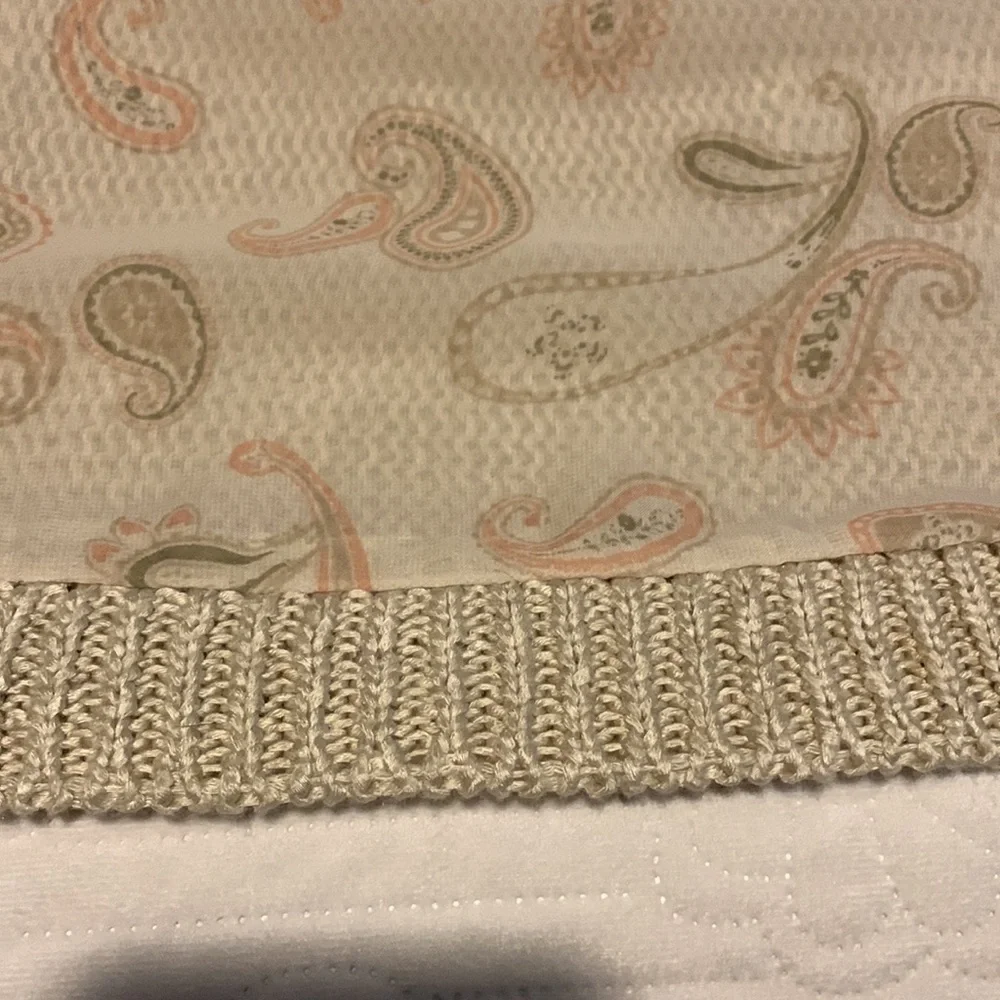 Berksha cream top. Large. 2 mediums. - Picture 6 of 6